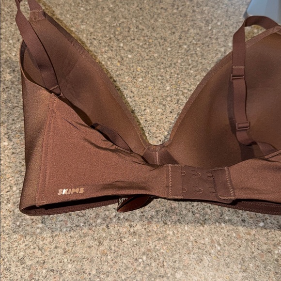 New skims lightly lined wireless bra - Picture 2 of 3